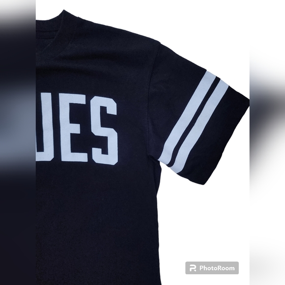 Hot Topic Issues Athletic Tee - Picture 4 of 5